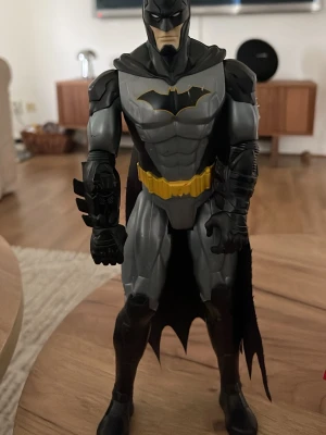 Batman och Superman actionfigurer - 1 för 220, 2 för 400. Baserat på om ni vill ha 1 eller 2 ändrar vi priset i chatten 