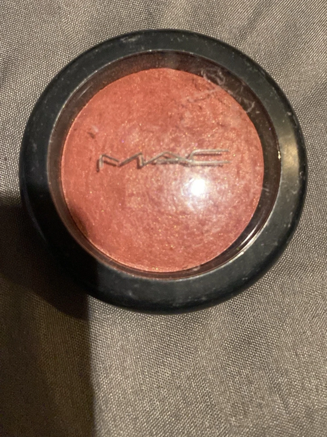 MAC roséguldig puderrouge