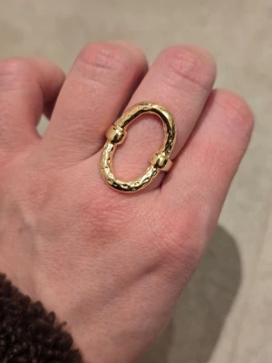 Snygg ring  - Snygg ring cirka storlek 18.0
