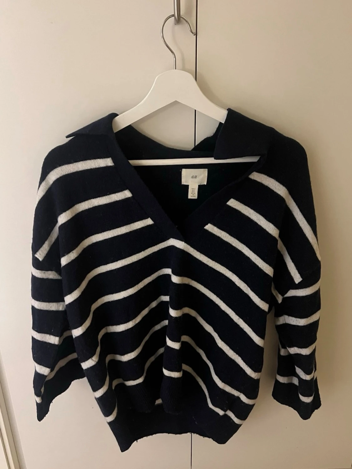 Marinblå randig tröja  - 1