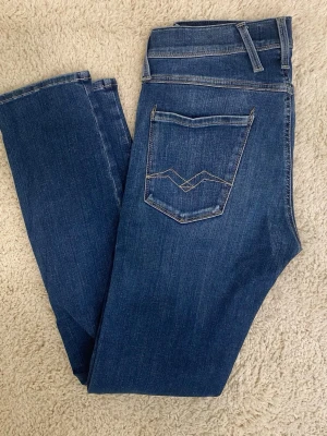 Replay anbass - Replay anbass jeans skick: 9-10/10 skick, pris 479, storlek 30/32