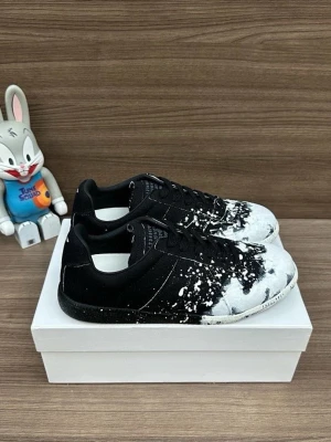 Masion margielas - Skriv i dm om du har någon fråga eller om det finns i lagret just nu! Pris kan diskuteras 