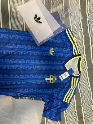 Vm tröja sverige player edition - Sverige borta tröja vm 2026, tight fit som förstärker synen på muskler, luftig och skön tröja