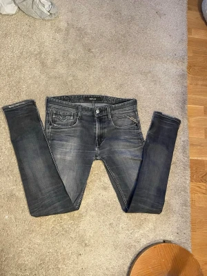 Mörka resplay jeans  - W30  L32 