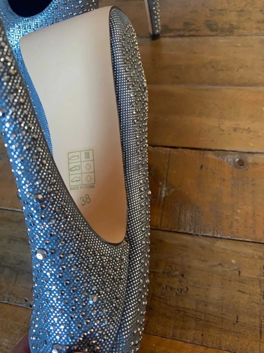 Glittriga silverpumps med platå - 2