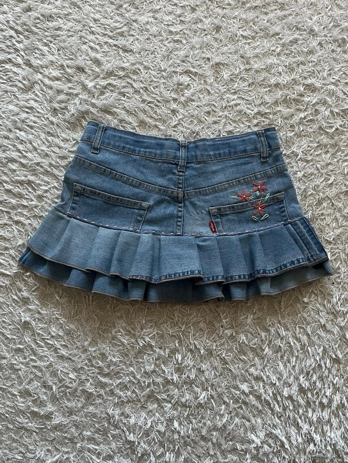 Jeanskjol med volang och broderi - 1