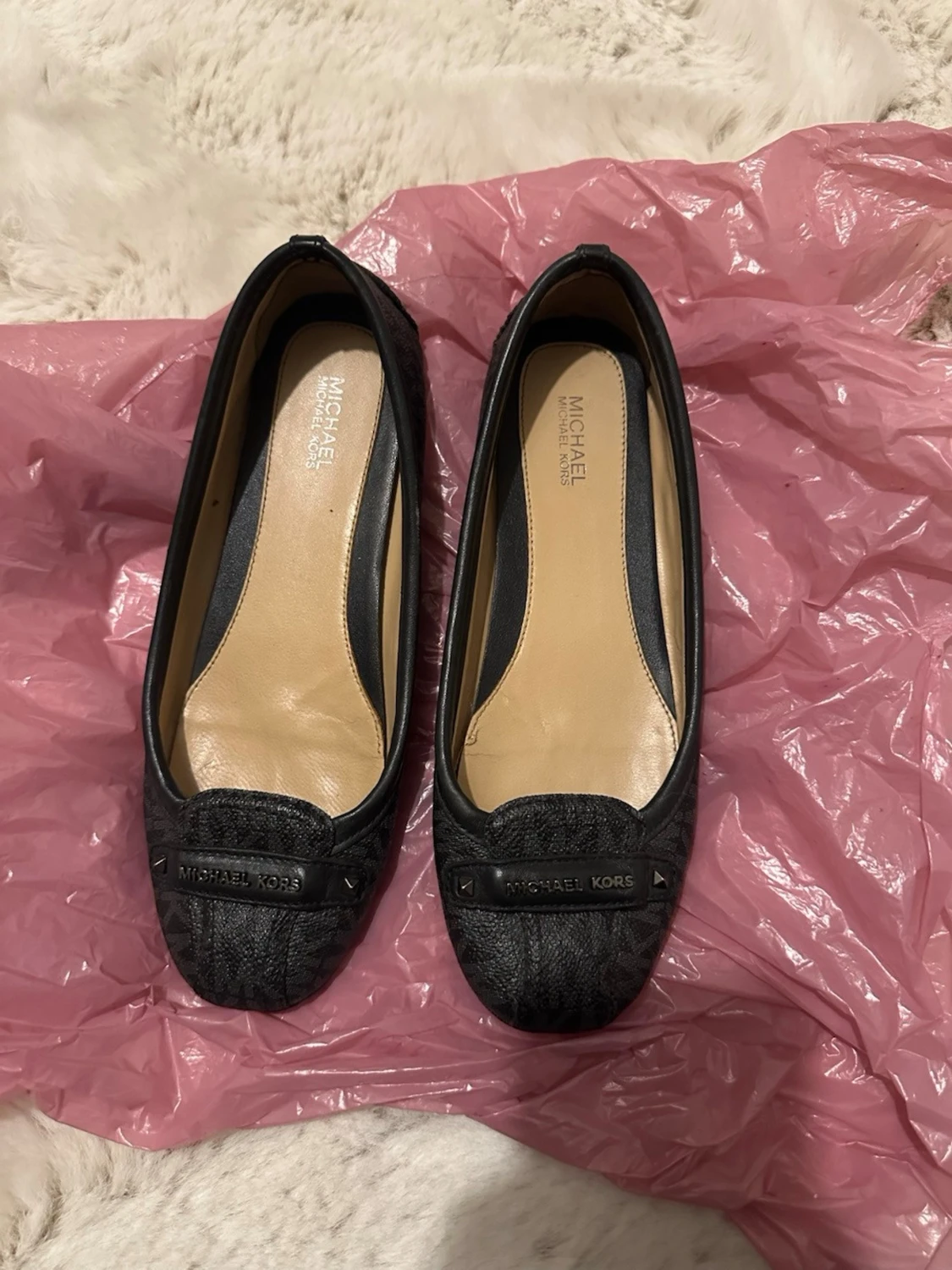 Svarta ballerinaskor från Michael Kors