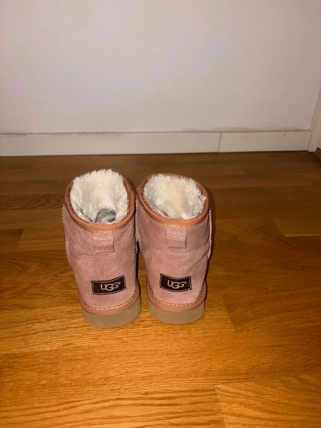 Rosa UGG boots med fårskinnsfoder - 1