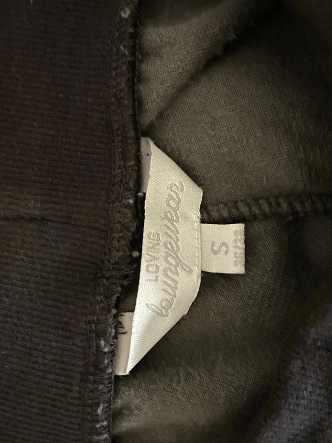 Grå velourmjukisbyxor med muddar - 2