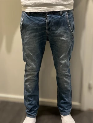 DonDup Jeans Retro  - Tjena, säljer dessa tvär snygga DonDup jeans med storlek W31 L32. De har en väldigt snygg fade och design. Passar perfekt till allt. Skriv gärna vid intresse!
