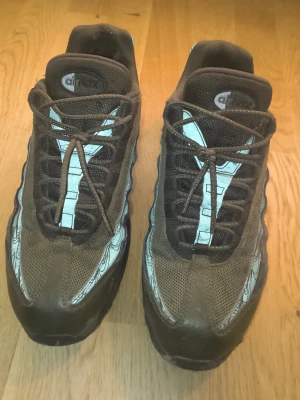 Nike Air Max 95 khaki green  - Bra skick 