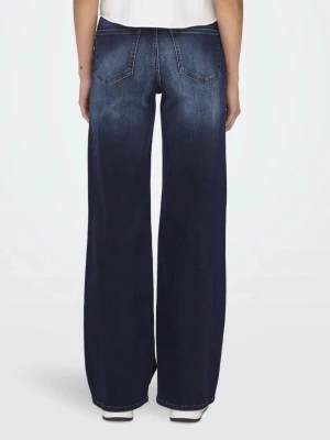 Mörkblå wide leg jeans ONLY - Säljer ett par mörkblå jeans med breda ben och hög midja. Jeansen har klassiska fem fickor och snygg tvätt med lätt slitning. Perfekta för en avslappnad och trendig look. Tillverkade i denim med skön stretch.
