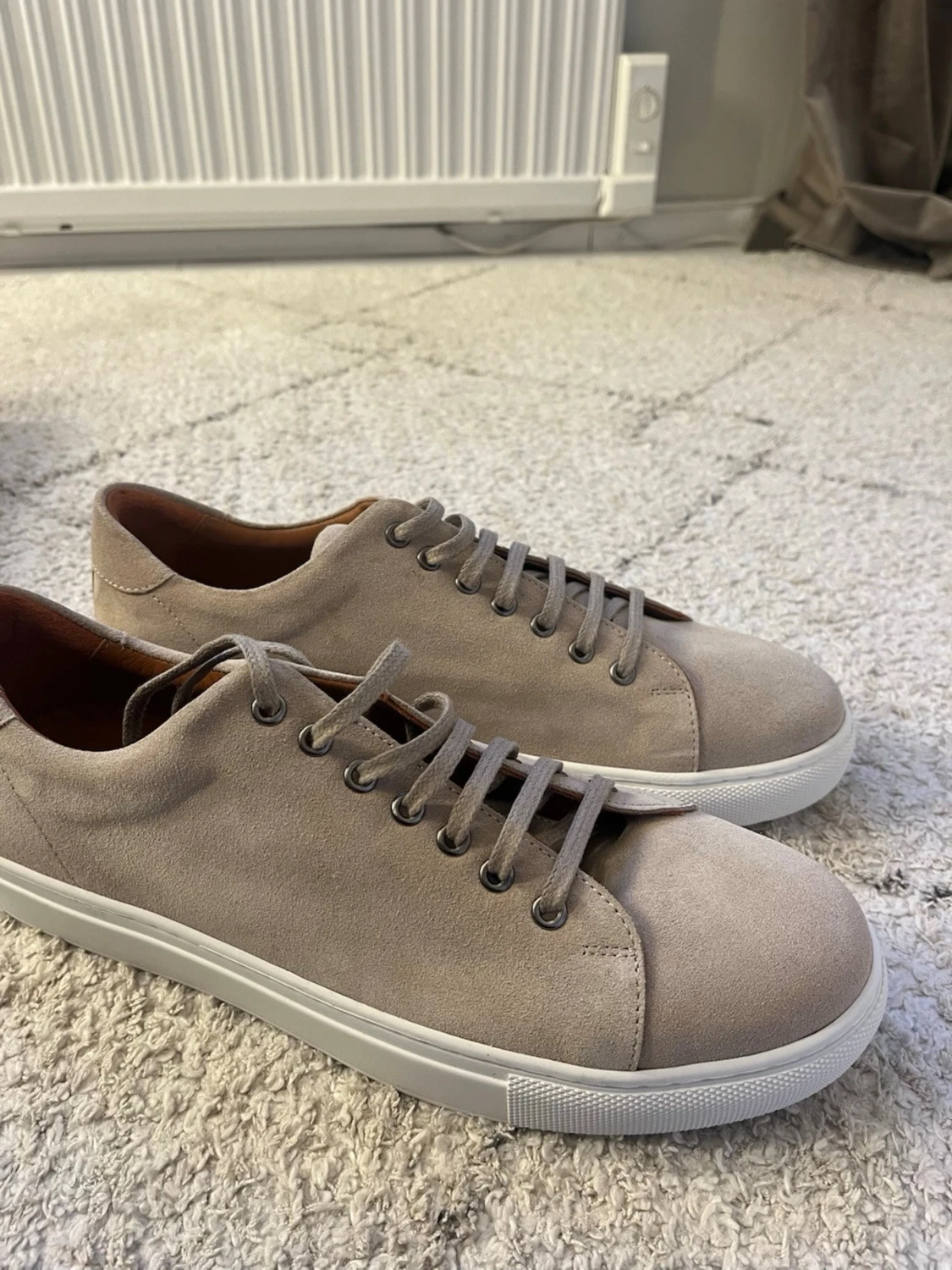 Beige mockasneakers från Human Scales - 2