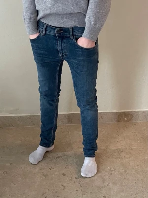 Tiger of Sweden jeans  - Det Säljer ett par blåa tiger of Sweden jeans i fint skick | storlek W28 L30 | hör av er om ni har några funderingar😁
