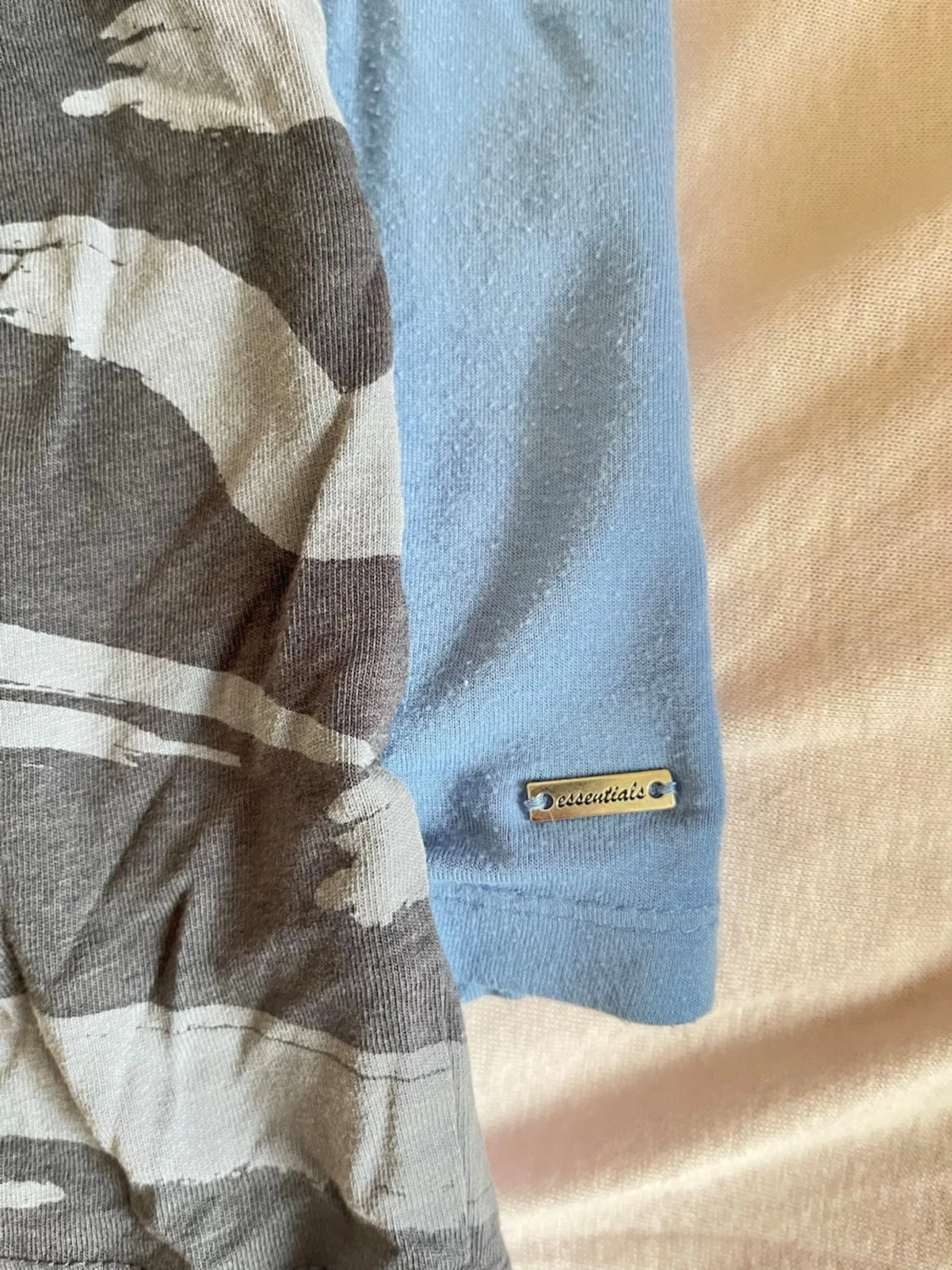Blå pyjamas med mönstrade shorts - 2