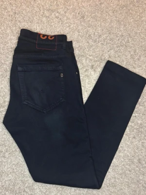 Dondup george - Dondup jeans | modell george | W32 | ny modell | ny skick utan tags 10/10 | vid frågor är det bara att höra av er🙌