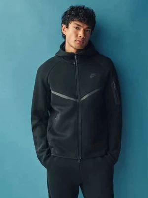 Svart hoodie från Nike med dragkedja - Säljer Nike tech vendor 