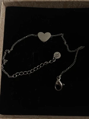 Hjärta armband  - Hjärta armband från Edblad i silver 