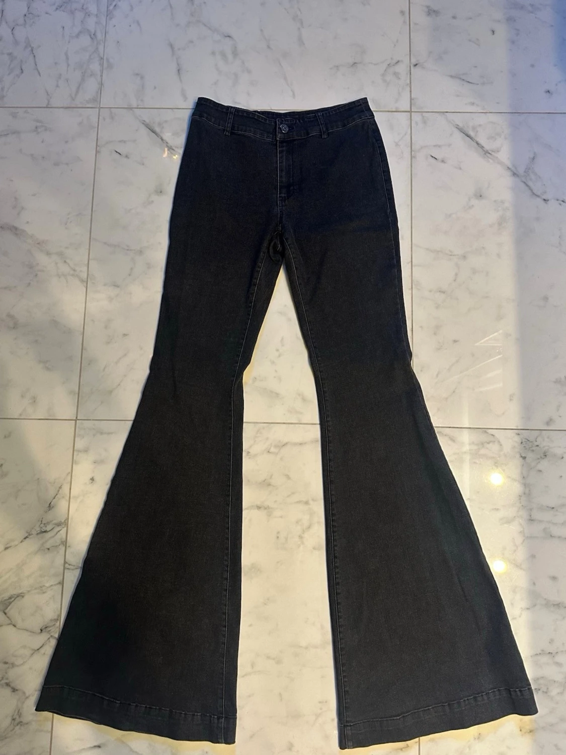 Slutsålda Alobha jeans  - 1