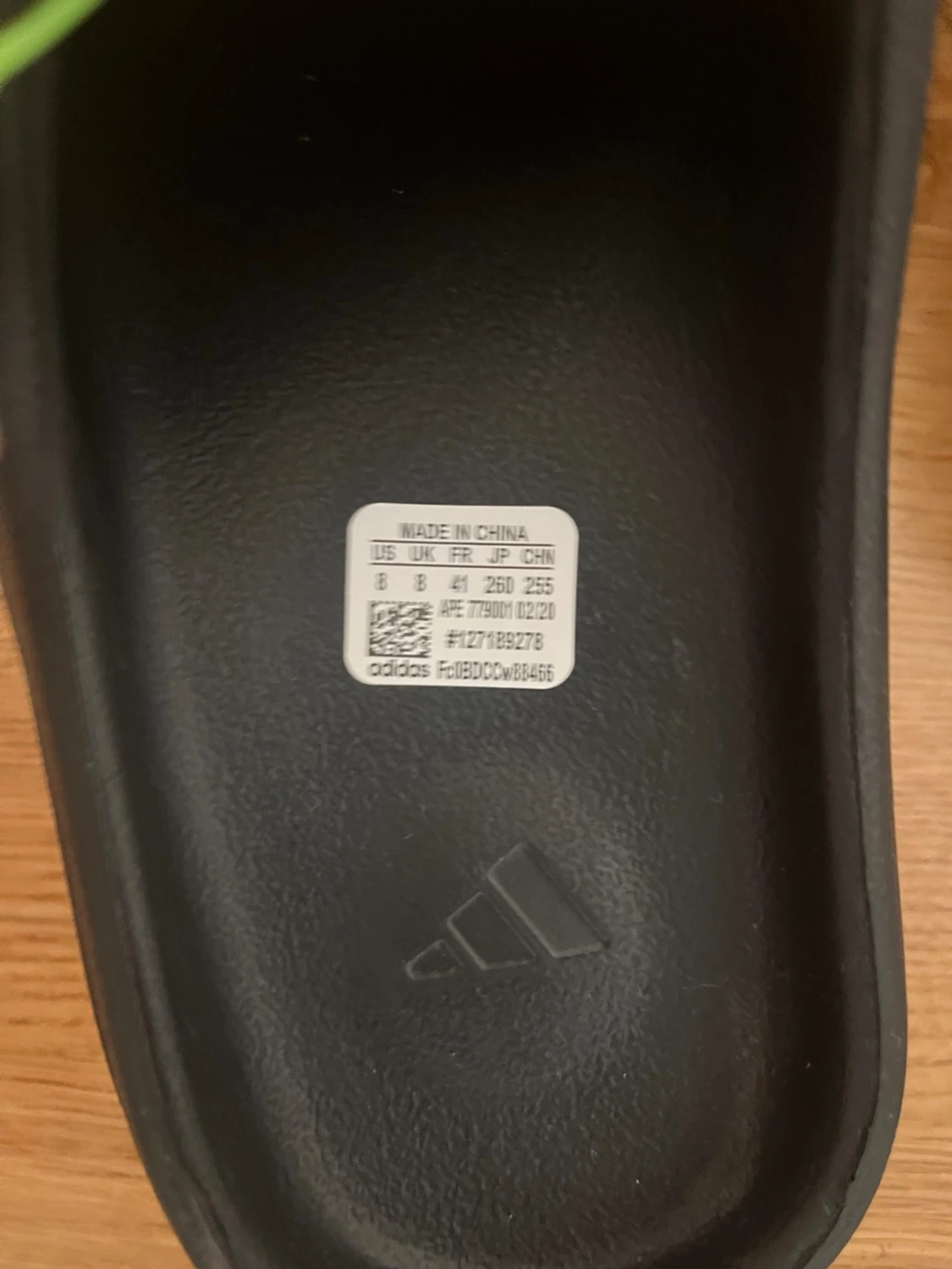Svarta Yeezy Slide tofflor - 2