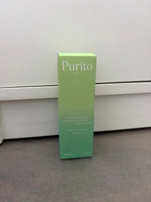 Serum  - Ett serum från purito. Använd några gånger men mycket kvar, se sista bilden. Vegansk
