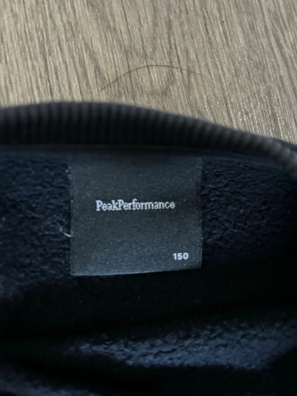 Mörkblå sweatshirt Peak Performance