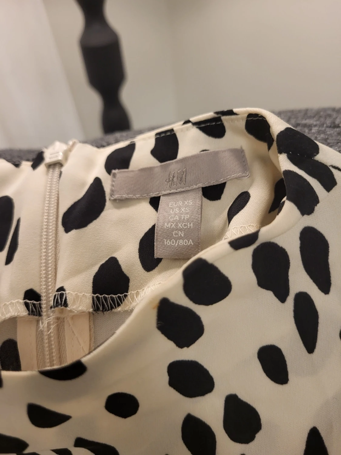 H&M svart, offwhite leopard sommar klänning, storlek XS - 3