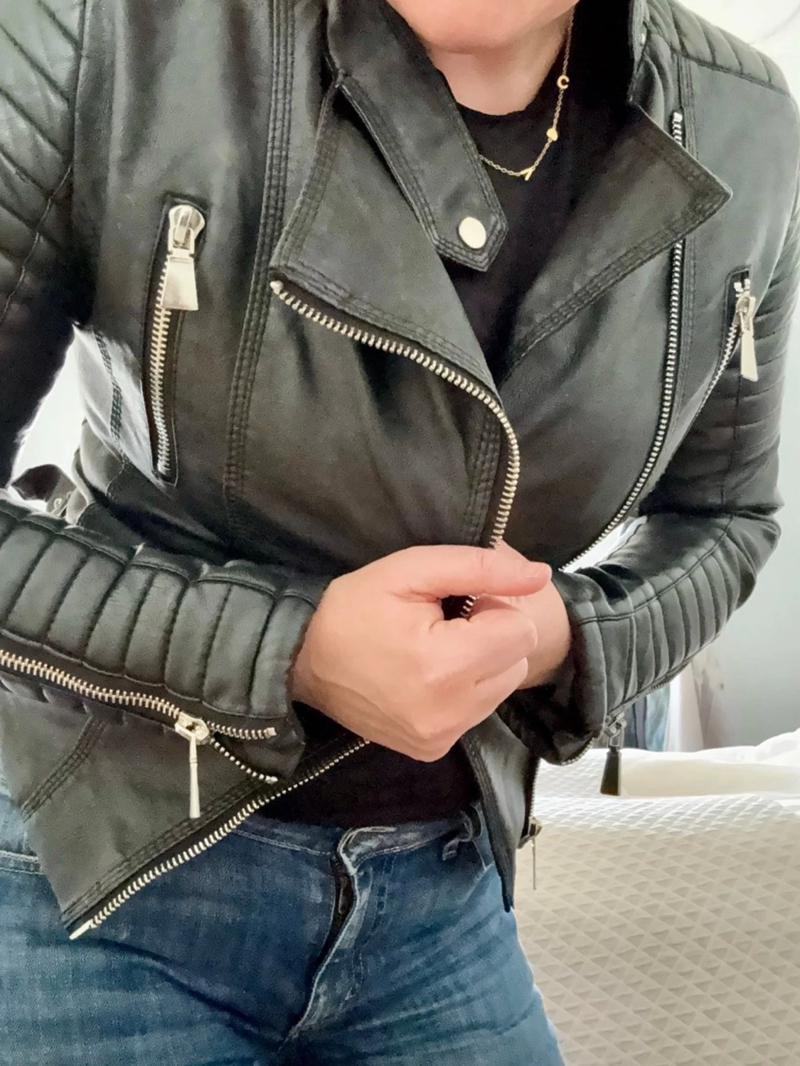 Svart biker skinnjacka med dragkedjor