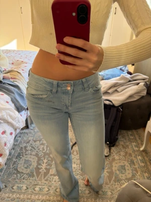 Low waist jeans  - Super snygga jeans som är helt nya utan prislapp, hör av er vid frågor. 