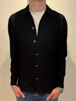 Selected Homme Overshirt (NY) - Strl - S | Skick - 10/10 (SPRILLANS NY) | Nypris - ca 1500kr | Vid minsta lilla fundering är det bara att skriva!