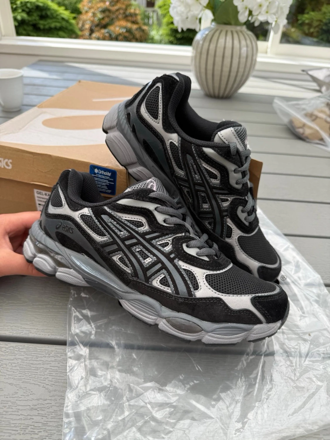 Svarta ASICS sneakers med silverdetaljer - 5