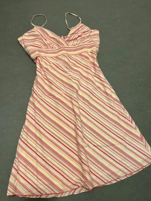 Vintage  - Randig vintage klänning 💕