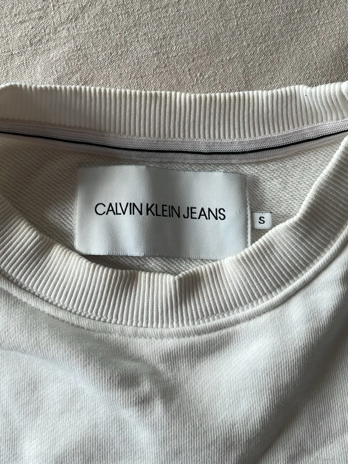 Vit sweatshirt från Calvin Klein Jeans - 1