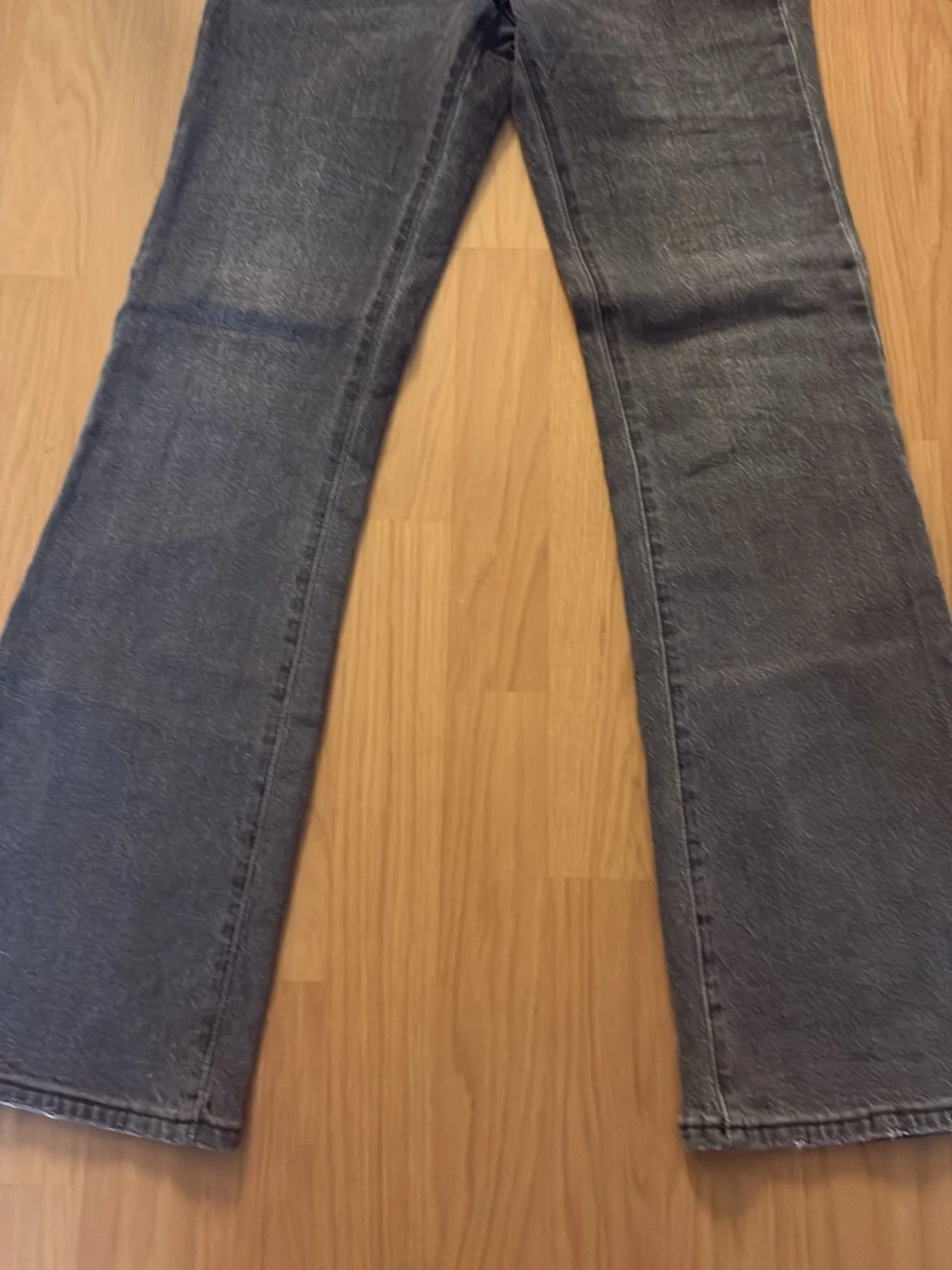 Grå bootcut jeans från Abrand Jeans