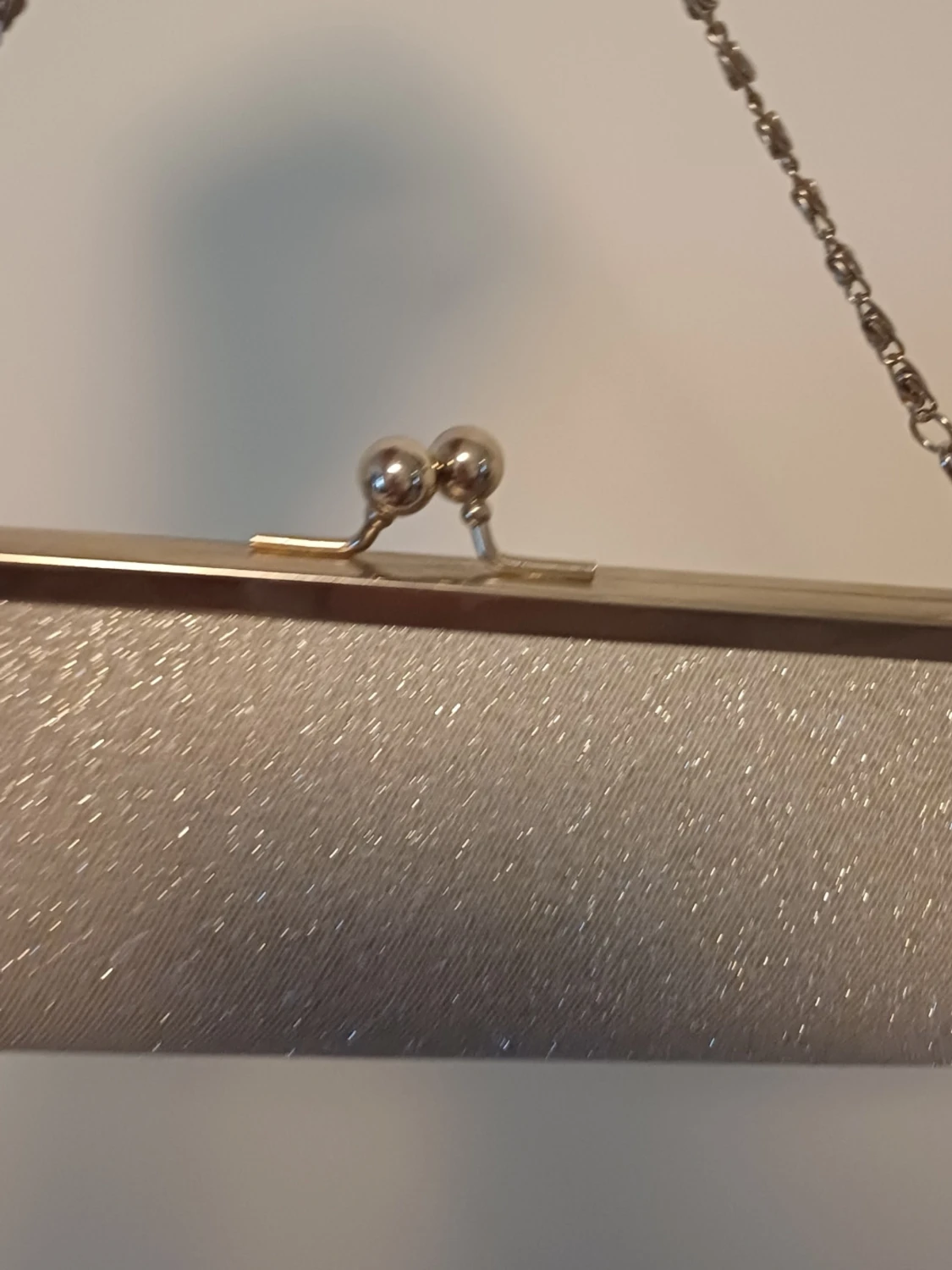 Glittrig silver kuvertväska - 1