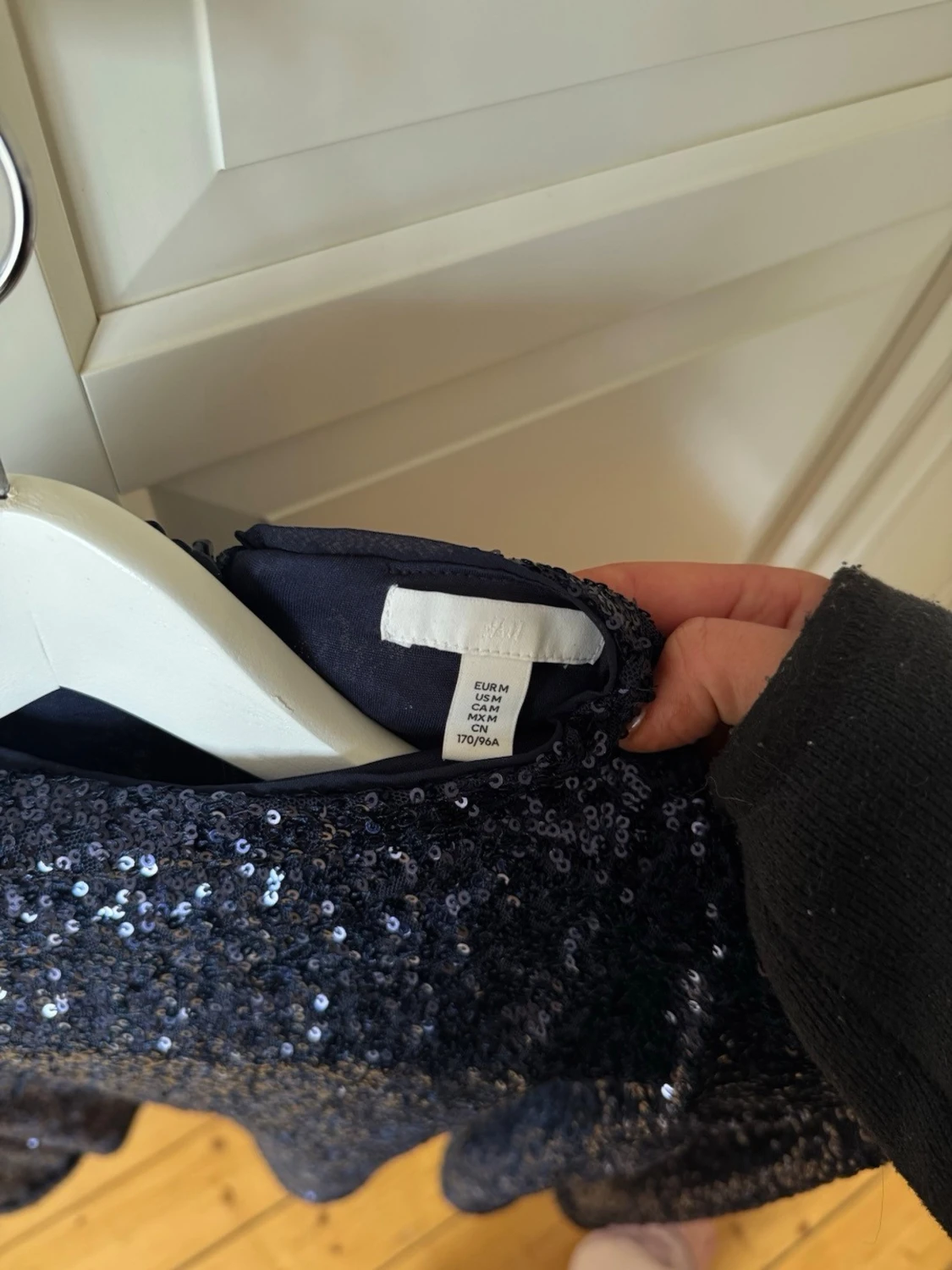 Svart glittrig polotopp - 2