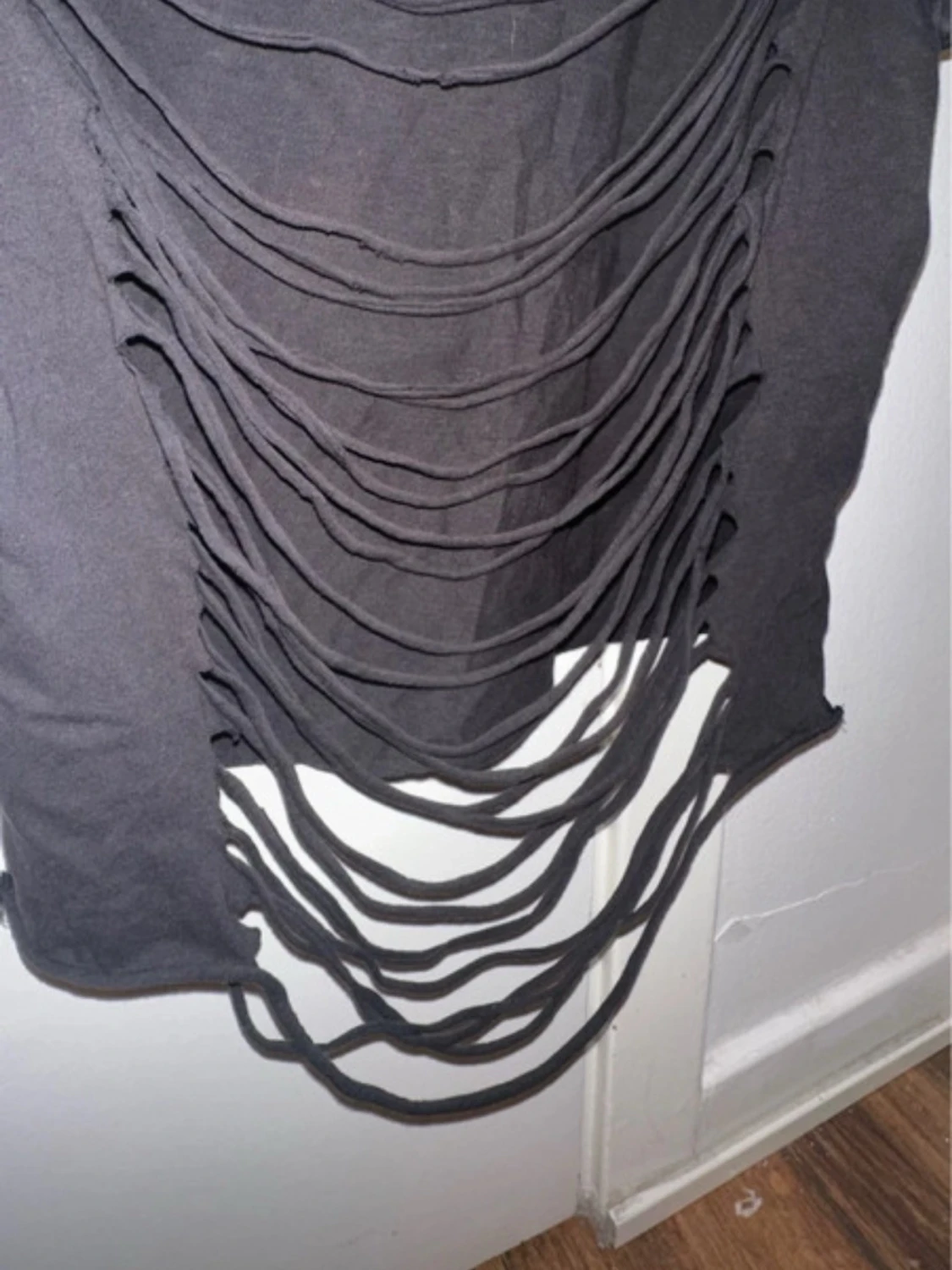 Svart croppad topp med öppen rygg med snören - 2