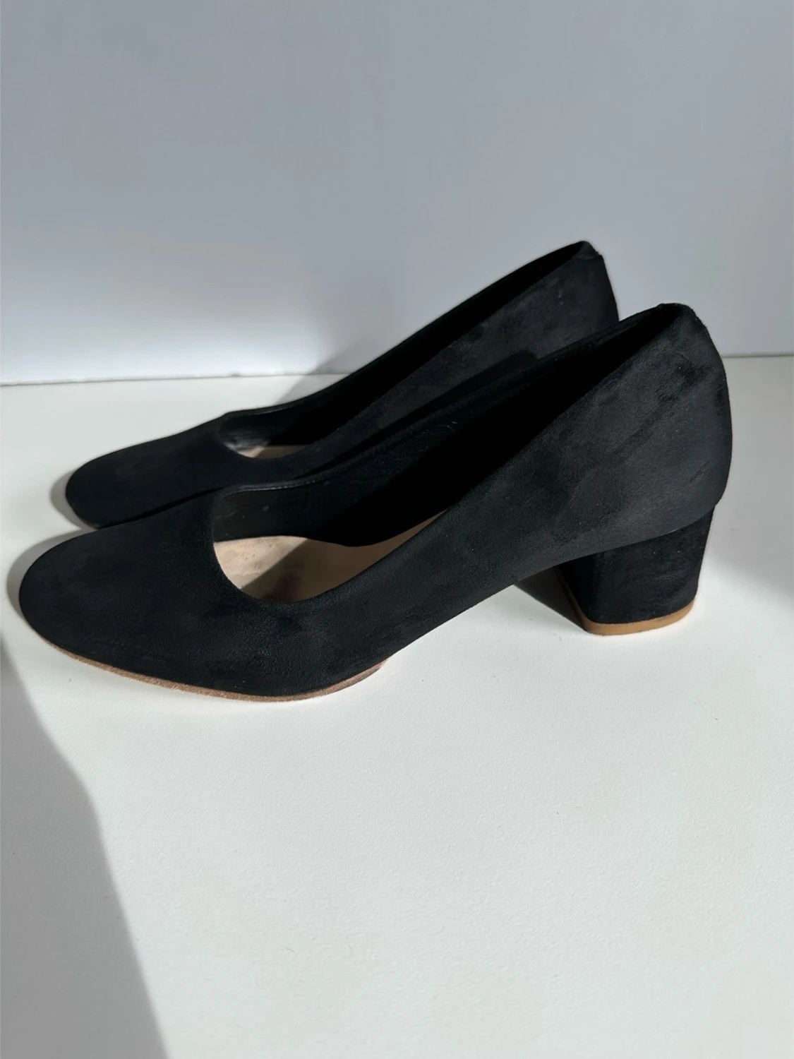 Filippa K - Svarta mockapumps med blockklack - storlek 38