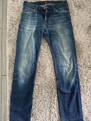 Lee jeans  - Säljer ett par Lee jeans modell Rider. 32 34. Används ett par gånger 