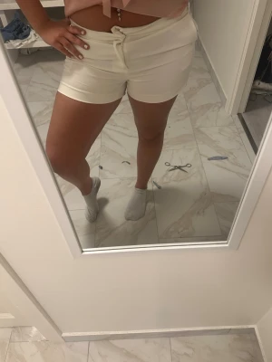 Linne shorts  - Vita linne shorts!