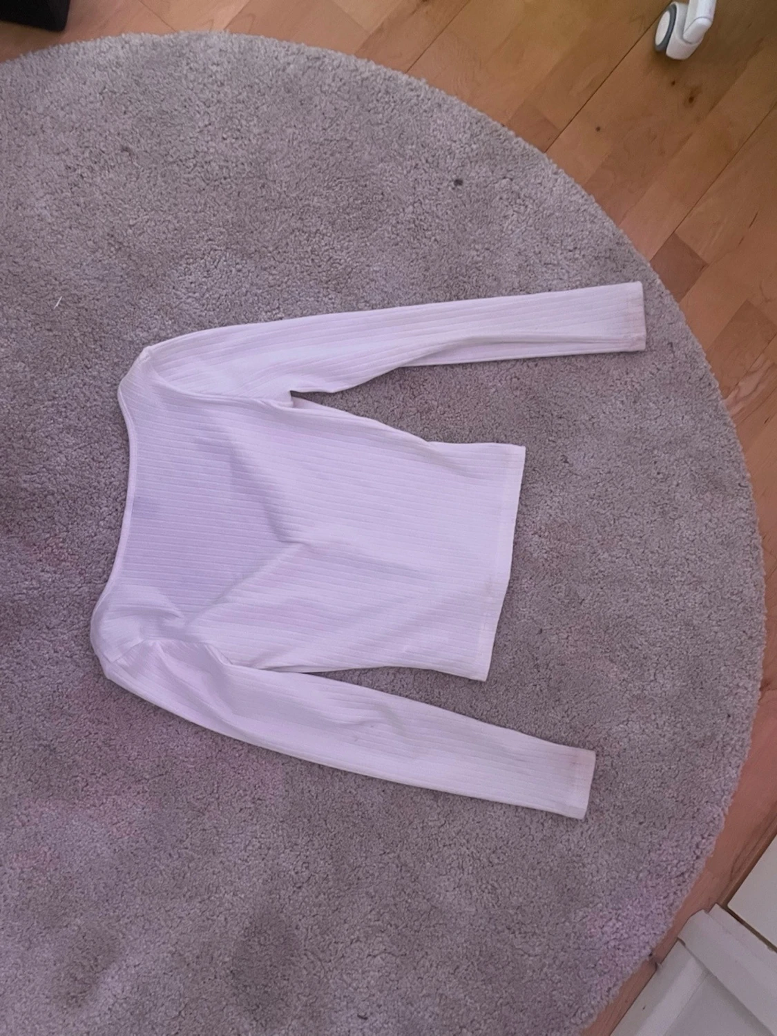Vit ribbad långärmad topp från H&M - 1