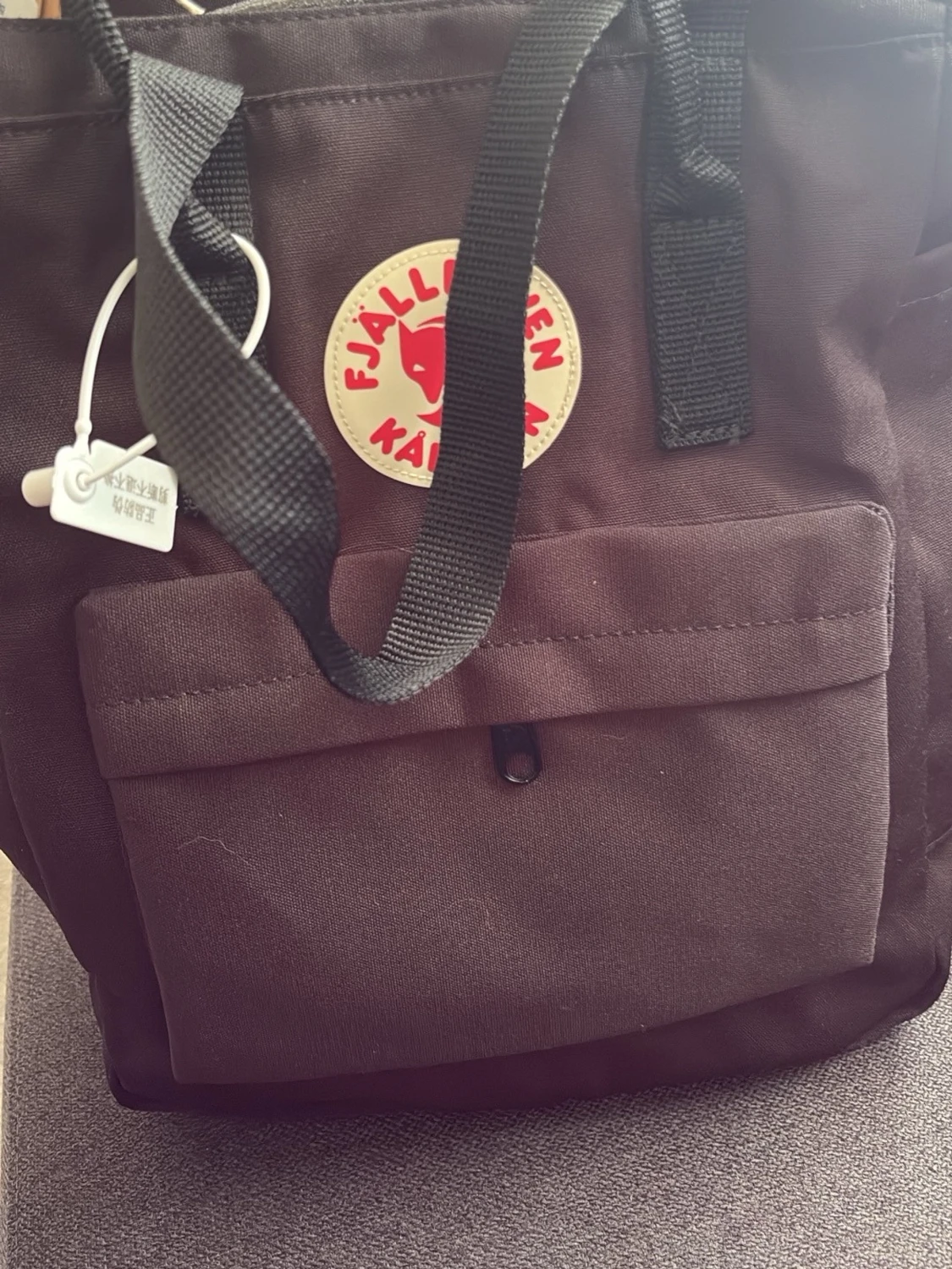Svart Fjällräven Kånken ryggsäck och handväska  - 2