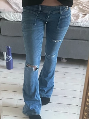 Snygga jeans💗 - Snygga jeans från Gina😍 strl xs, skriv för mer frågor🩵 