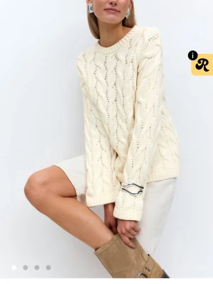 cable knitted sweater, Gina tricot  - säljer en vit kabelstickad tröja från Gina Tricot. 