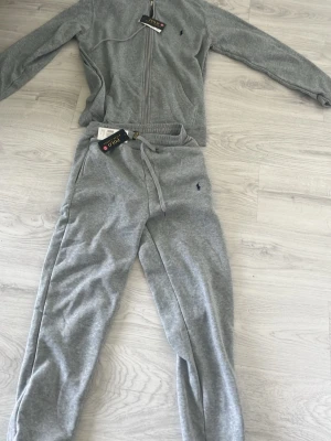 Ralph lauren tracksuit - Tracksuit ralph  lauren helt ny .