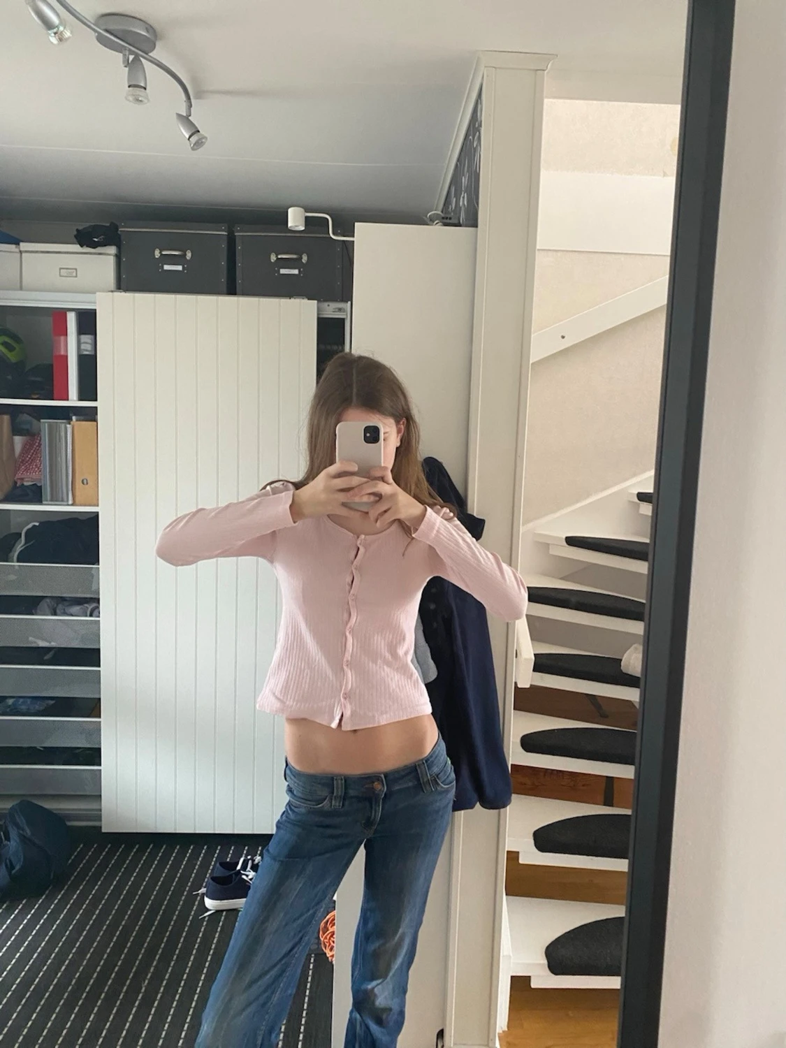 Ljusrosa ribbad kofta med knappar - 2