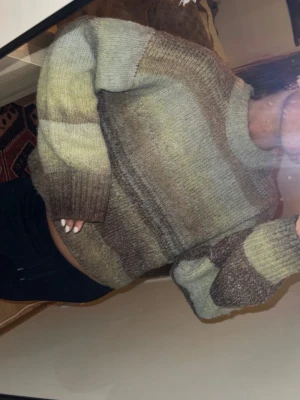 Ombre glitter knit sweater  - Jättesnygg stickad tröja med glittertråd i 👏🏼👏🏼