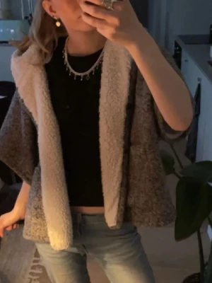 Flis/ jacka  - Mysig flis i storlek s. Inte mina bilder 💗 