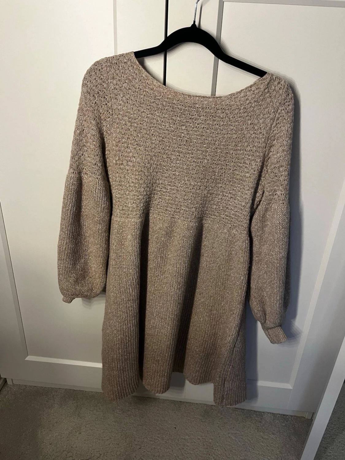 Beige stickad kortklänning - 3