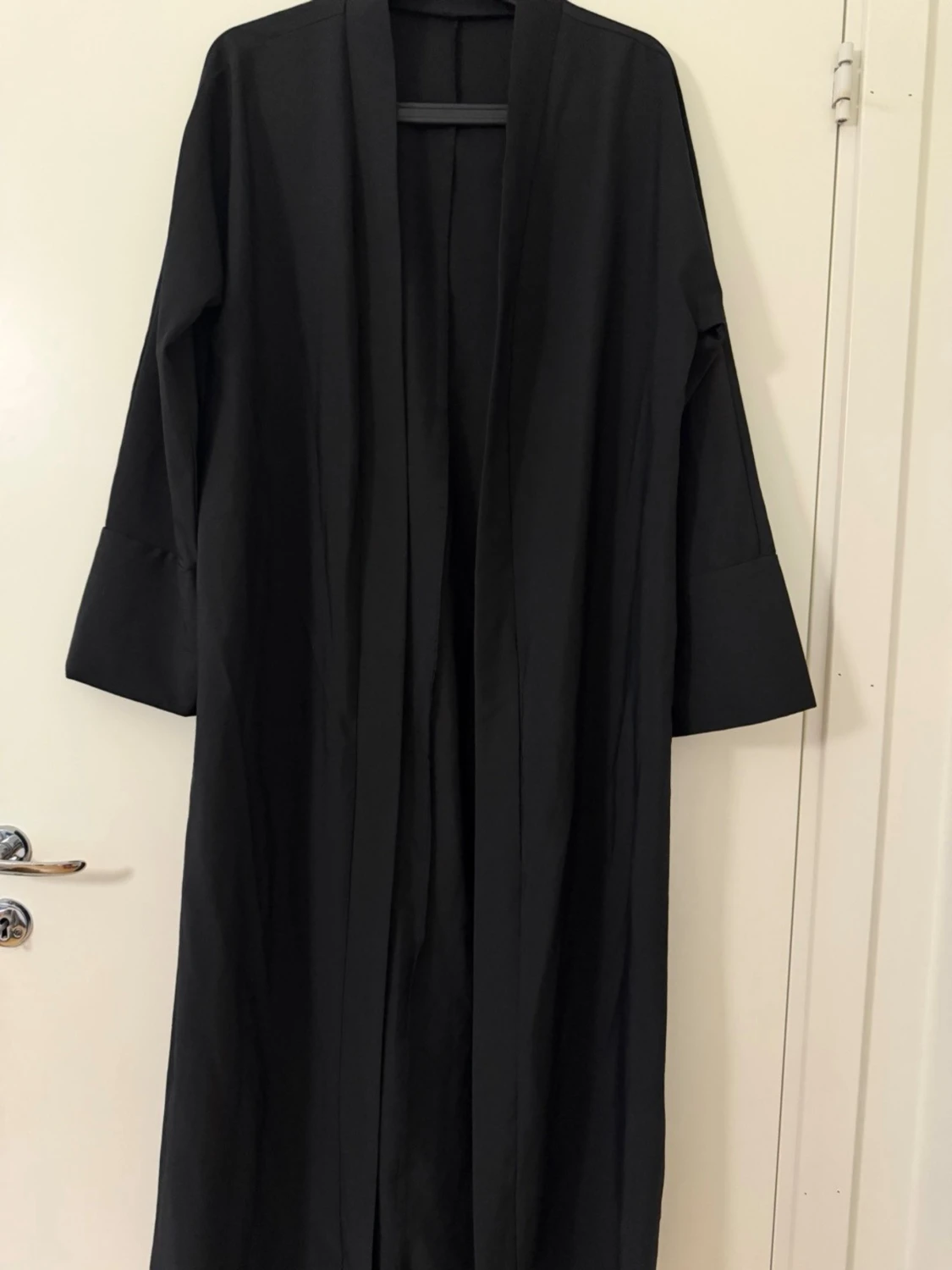Svart lång abaya med skärp - 2